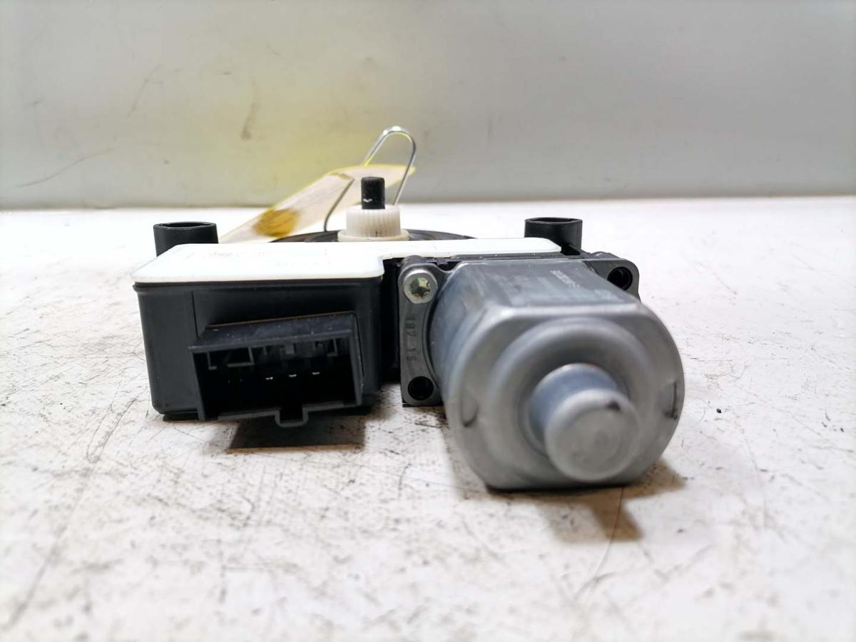 Seat Leon 5F original Fensterhebermotor hinten links Bj.2015